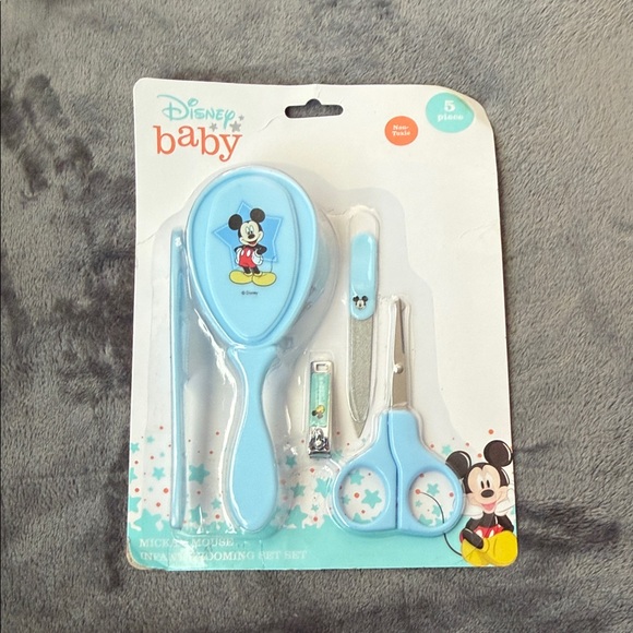 Baby Essentials Bundle Set - Picture 4 of 8